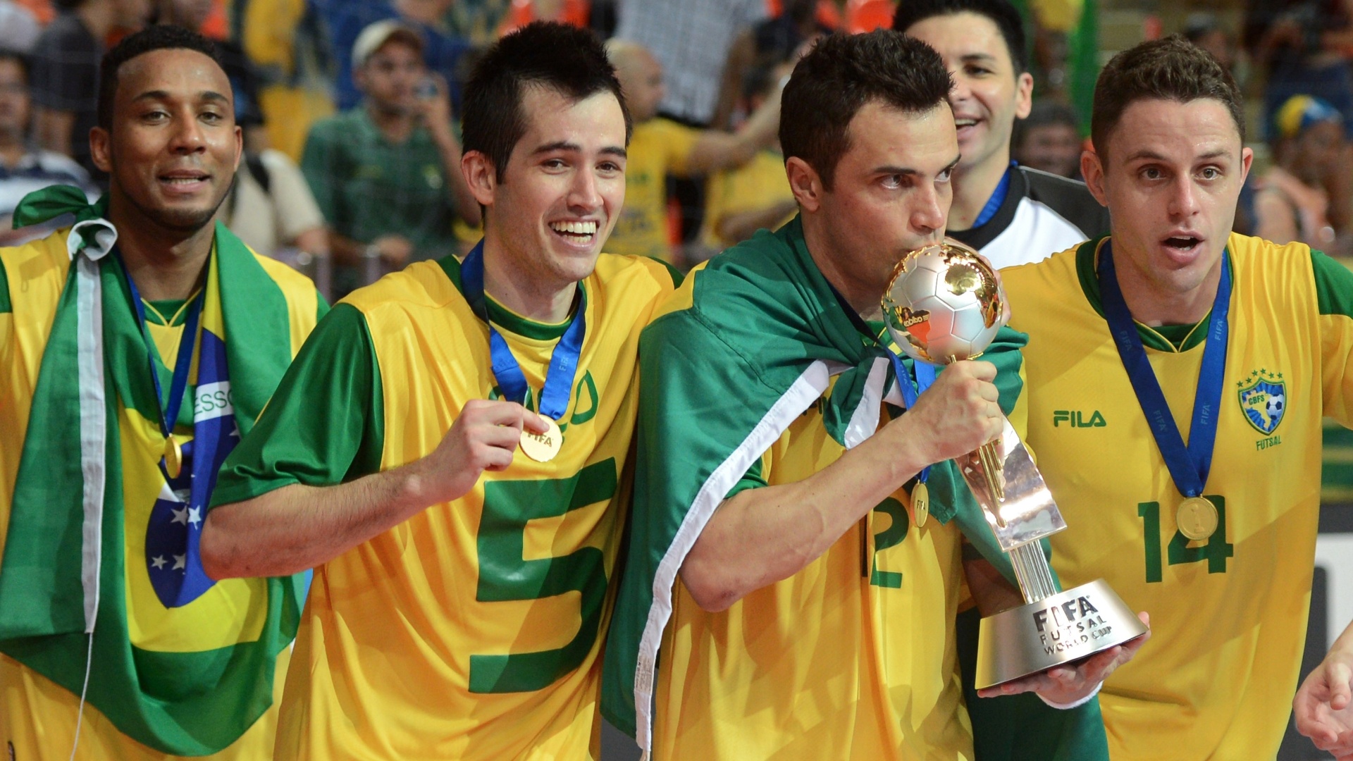 Há 38 anos o brasil conquistava o primeiro mundial de futsal de sua  história – LNF