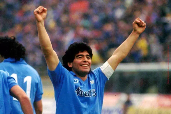 Maradona foi lendário em Nápoles