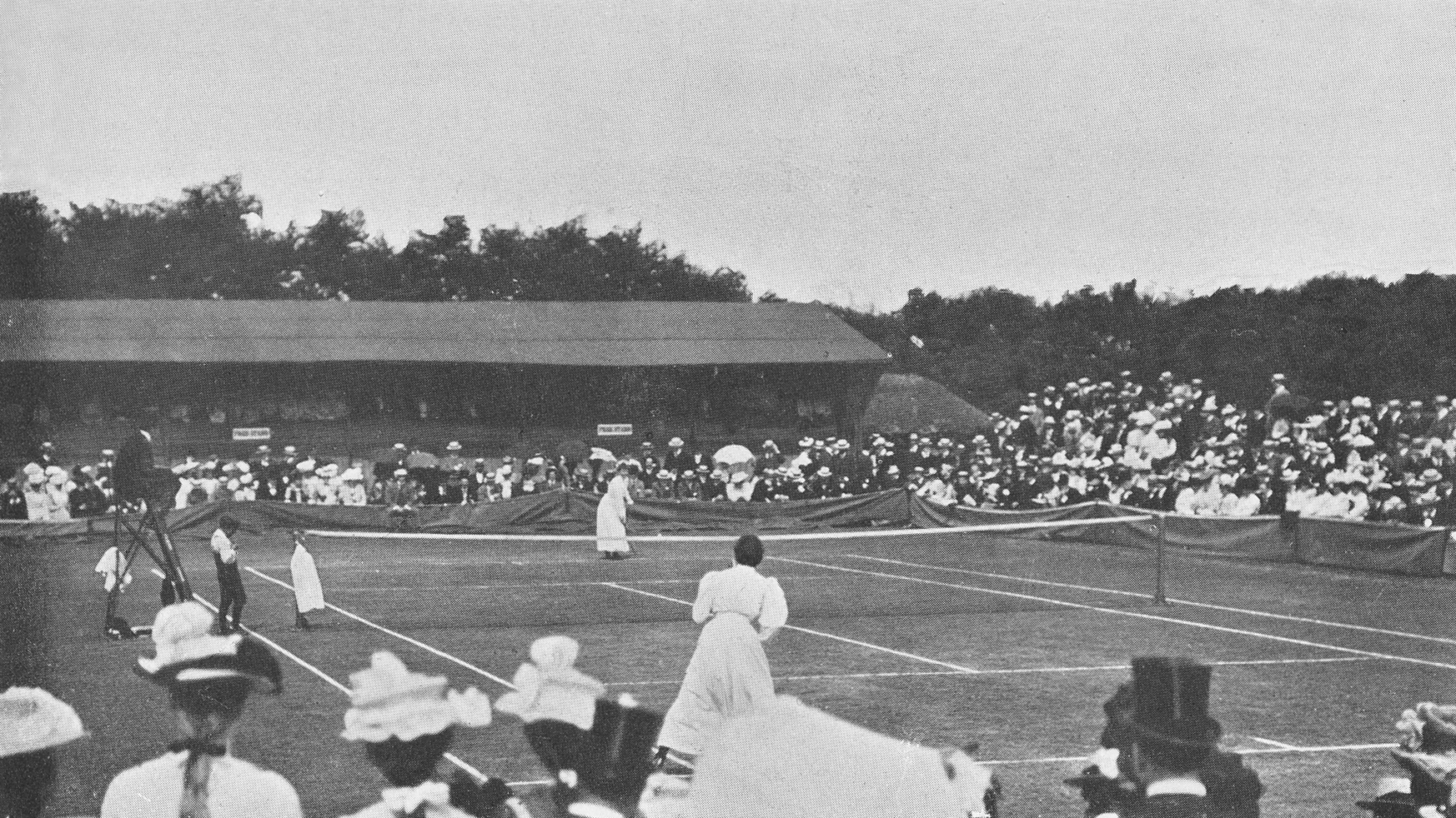 Duelo entre Hillyard e Cooper na final de Wimbledon, em 1901. FOTO: Autor desconhecido